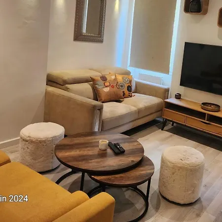 Apartament Cosy En Plein Centre Historique De Fréjus